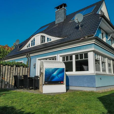 Ostseelagune Zingst, Exklusive Dhh, Strandnah, Sauna, Kamin, 3 Sz, 2 Baeder, Glasfaser, Haustierfrei, Garten Mit Suedterrasse, E-Ladesaeule, 2 Stellplaetze, Strandkorb, Fahrradschuppen, Waschmaschine, Trockner, Nichtraucher Luaran gambar