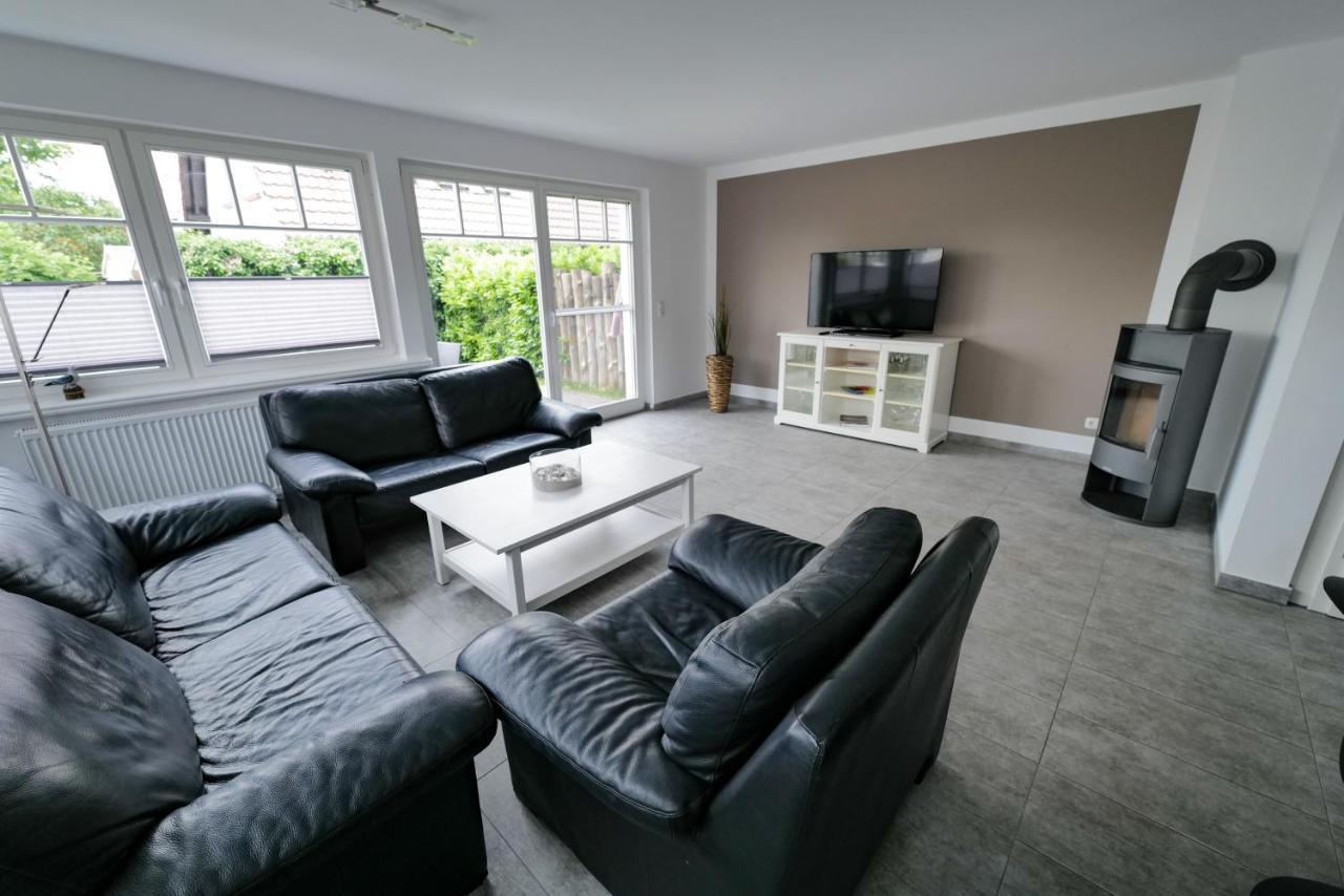 Ostseelagune Zingst, Exklusive Dhh, Strandnah, Sauna, Kamin, 3 Sz, 2 Baeder, Glasfaser, Haustierfrei, Garten Mit Suedterrasse, E-Ladesaeule, 2 Stellplaetze, Strandkorb, Fahrradschuppen, Waschmaschine, Trockner, Nichtraucher Luaran gambar