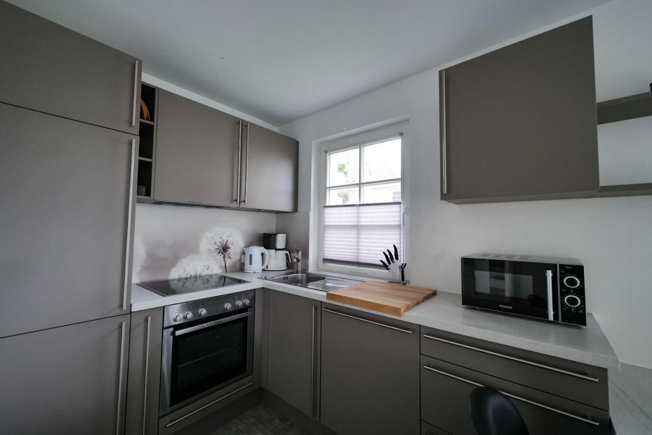 Ostseelagune Zingst, Exklusive Dhh, Strandnah, Sauna, Kamin, 3 Sz, 2 Baeder, Glasfaser, Haustierfrei, Garten Mit Suedterrasse, E-Ladesaeule, 2 Stellplaetze, Strandkorb, Fahrradschuppen, Waschmaschine, Trockner, Nichtraucher Luaran gambar