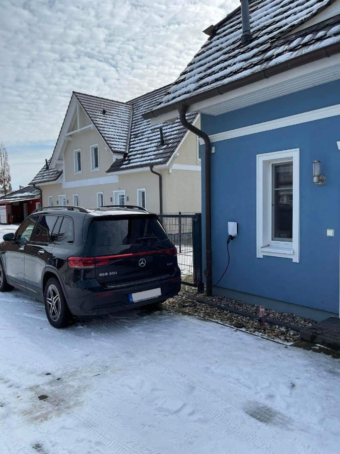 Ostseelagune Zingst, Exklusive Dhh, Strandnah, Sauna, Kamin, 3 Sz, 2 Baeder, Glasfaser, Haustierfrei, Garten Mit Suedterrasse, E-Ladesaeule, 2 Stellplaetze, Strandkorb, Fahrradschuppen, Waschmaschine, Trockner, Nichtraucher Luaran gambar