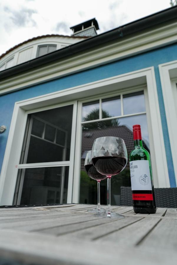 Ostseelagune Zingst, Exklusive Dhh, Strandnah, Sauna, Kamin, 3 Sz, 2 Baeder, Glasfaser, Haustierfrei, Garten Mit Suedterrasse, E-Ladesaeule, 2 Stellplaetze, Strandkorb, Fahrradschuppen, Waschmaschine, Trockner, Nichtraucher Luaran gambar