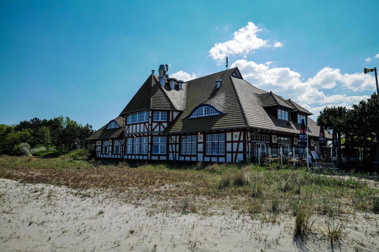 Ostseelagune Zingst, Exklusive Dhh, Strandnah, Sauna, Kamin, 3 Sz, 2 Baeder, Glasfaser, Haustierfrei, Garten Mit Suedterrasse, E-Ladesaeule, 2 Stellplaetze, Strandkorb, Fahrradschuppen, Waschmaschine, Trockner, Nichtraucher Luaran gambar